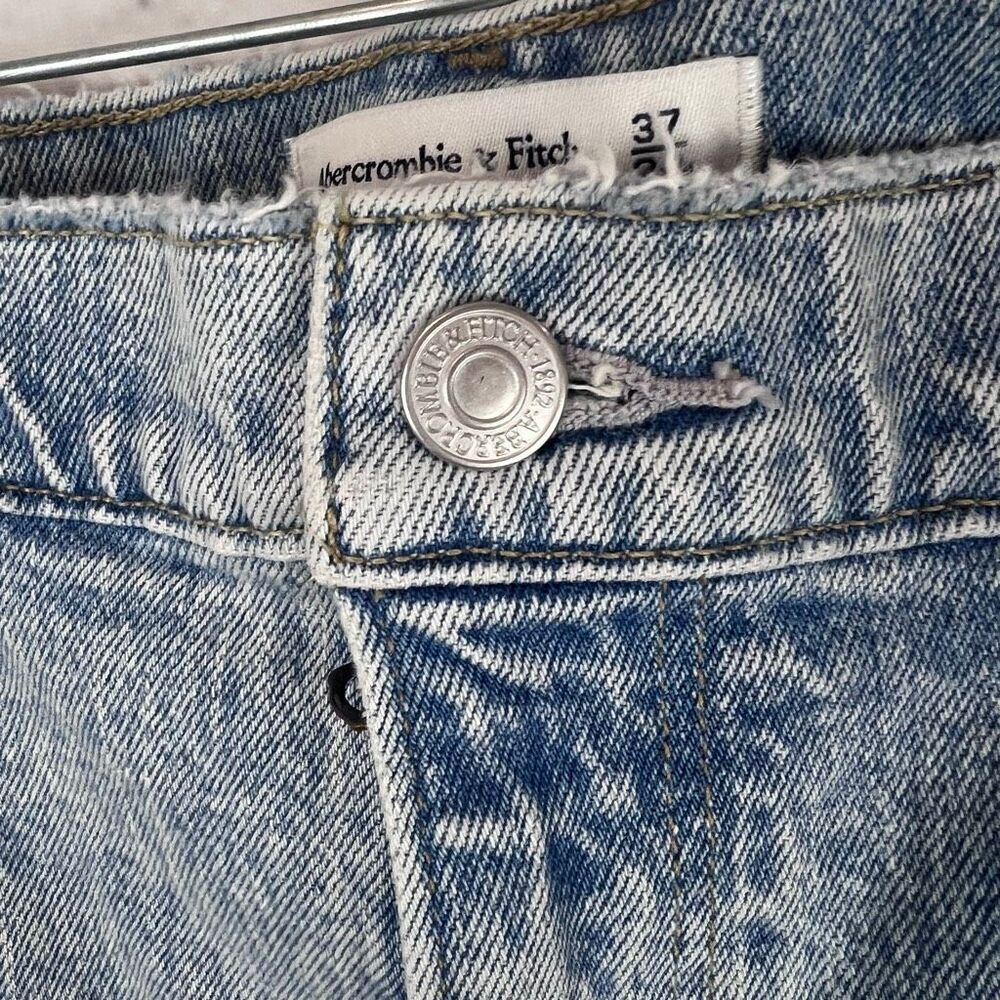NWT Abercrombie & Fitch The ’90s Straight Ultra High Rise Jeans Light Wash Size - Picture 4 of 6